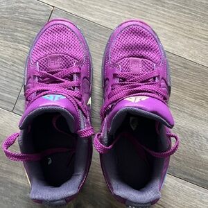 Nike Kids' JA2 size 1 Sneakers in Purple